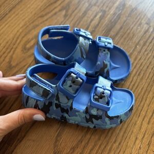 Lily & Dan Blue‎ Camo Toddler Boy Shoes Size 5/6